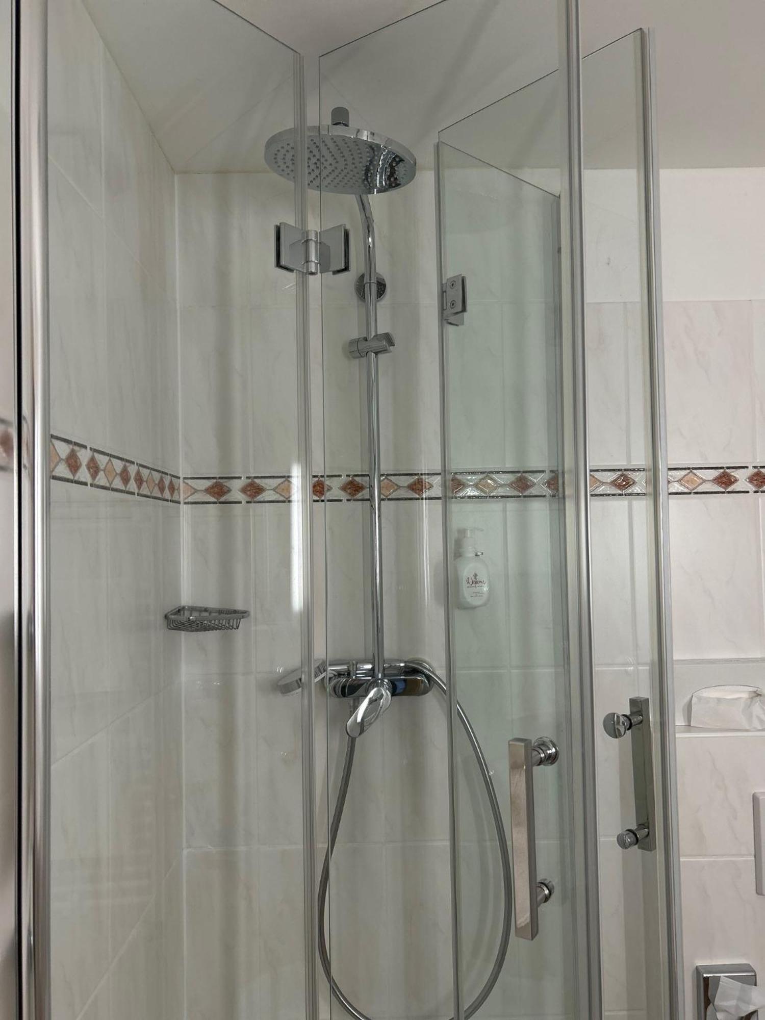 Seehotel Schaepfle Uberlingen Ngoại thất bức ảnh